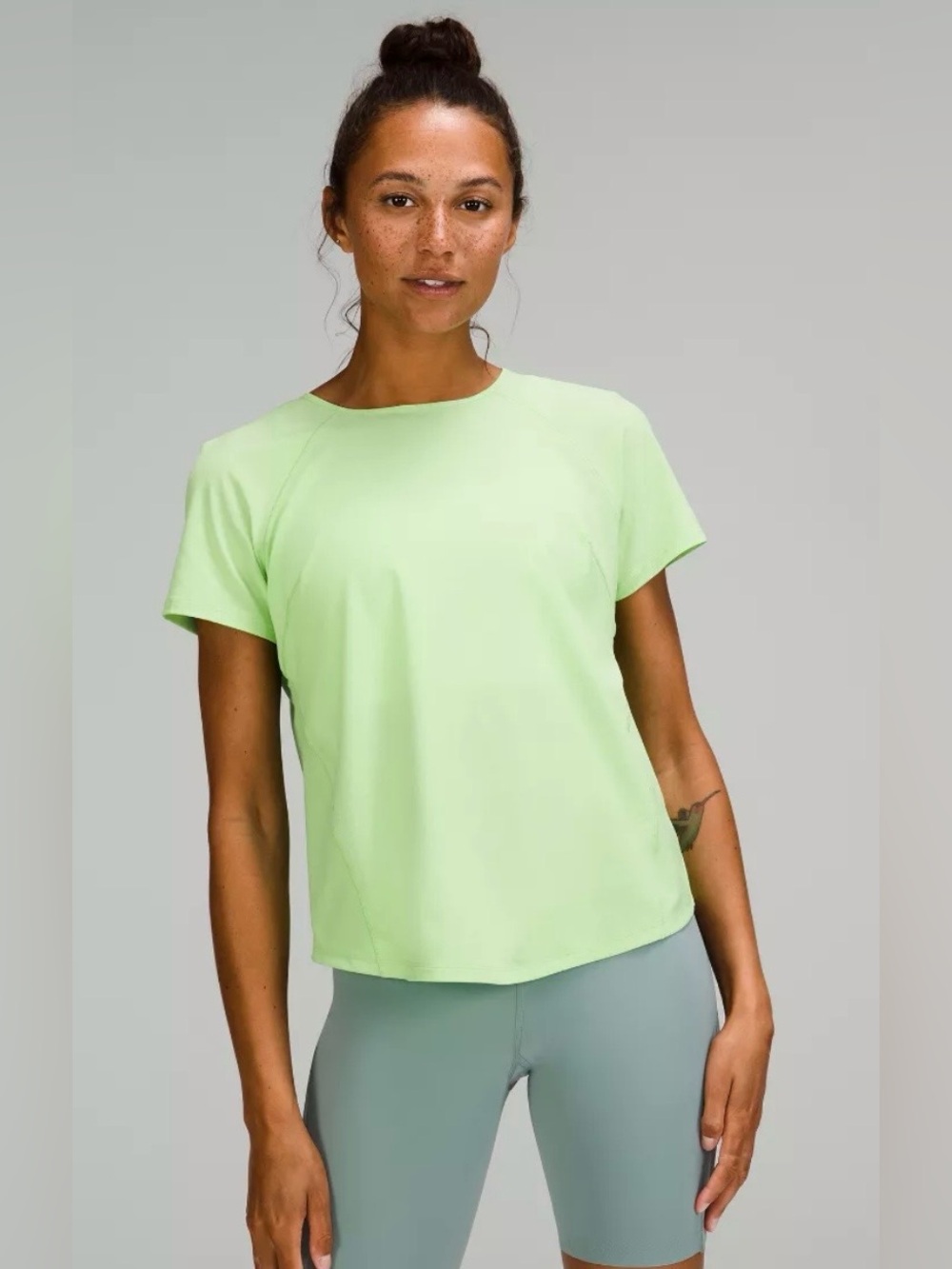 Lululemon size 4 running top